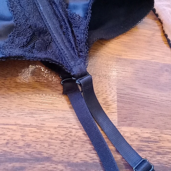 Frederick's of Hollywood boosteie and stockings - Picture 7 of 14